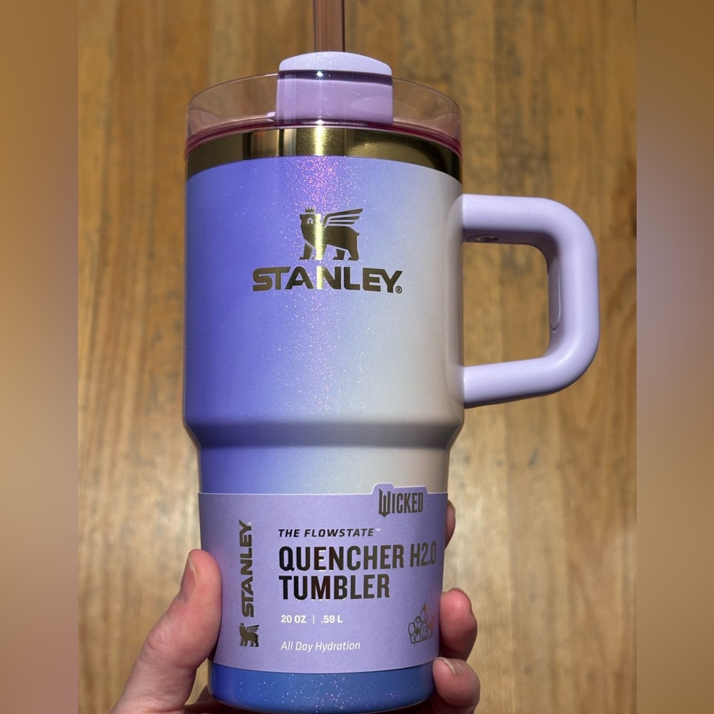NWT Stanley 20oz StainlessSteel H2.0Flowstate Quencher Tumbler Glinda